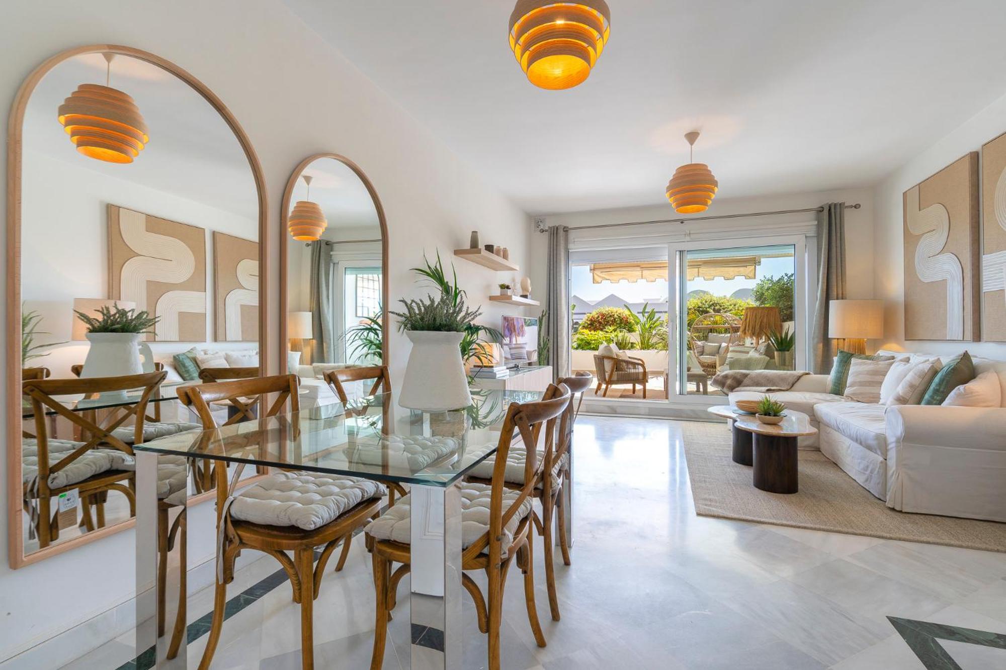 Apartment Stylish 2 Bedroom, 2 Bathroom In Aloha, Nueva Andalucia Marbella